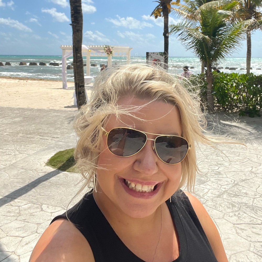 Meet your Posher, Jeni